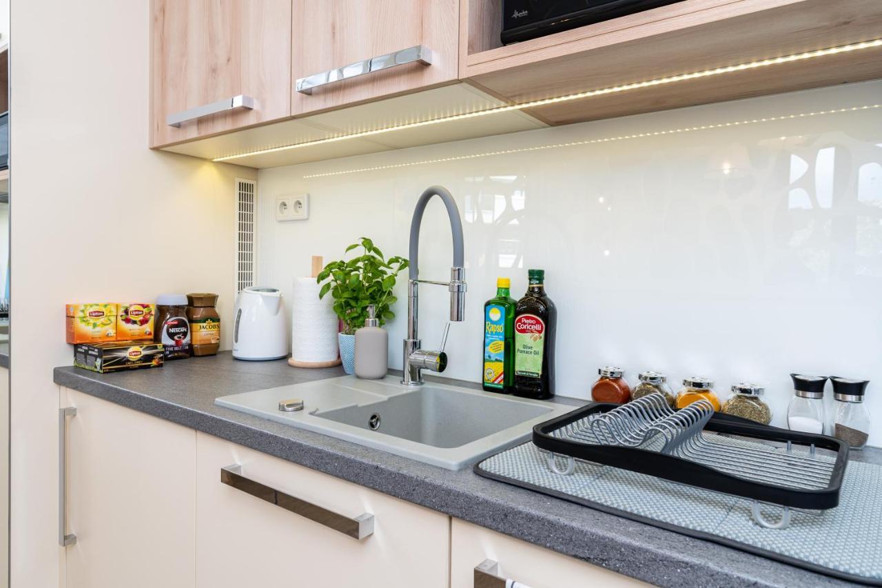 Apartament Mateo Inn Краков Экстерьер фото